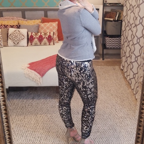 🚨CLOSET BLOWOUT!🚨 - Picture 6 of 6